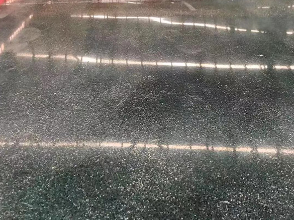 环氧地坪漆的防水性能：适用于潮湿环境和水池周围