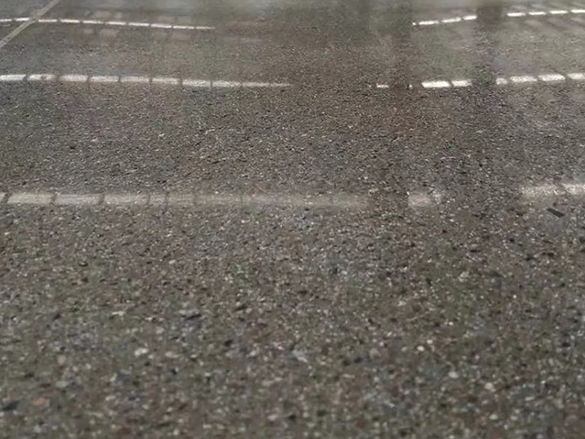 环氧地坪施工适合高温车间吗？耐热耐油污性能说明